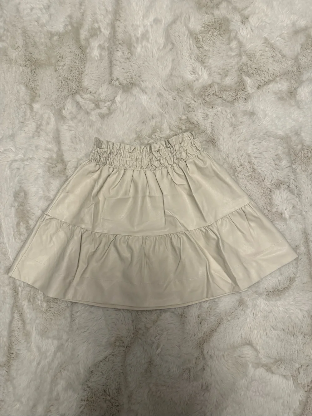 Anthropologie Cream Faux Leather Tiered Mini Skirt Size M